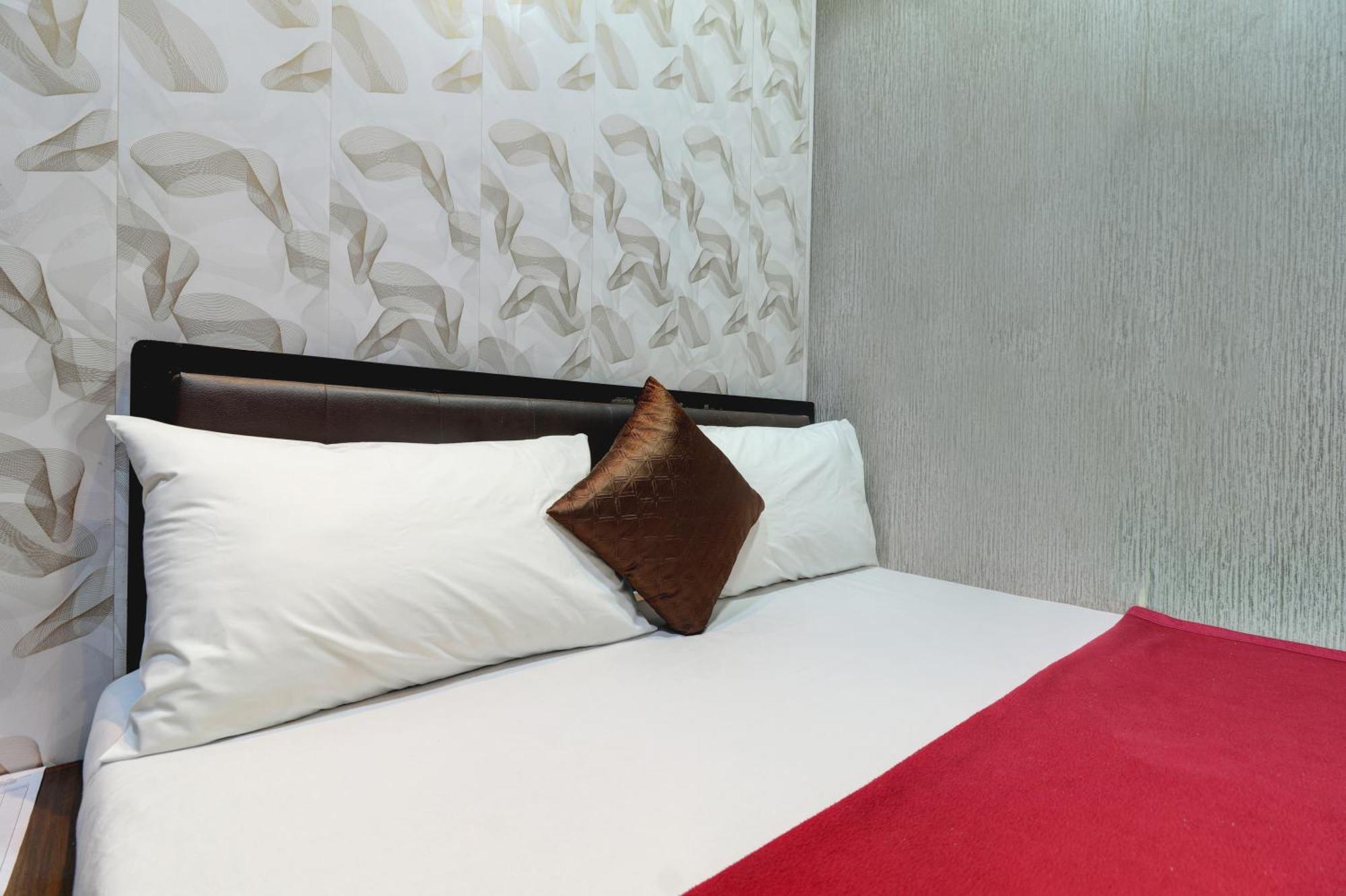 מומביי Hotel Shabana - Colaba Causeway מראה חיצוני תמונה